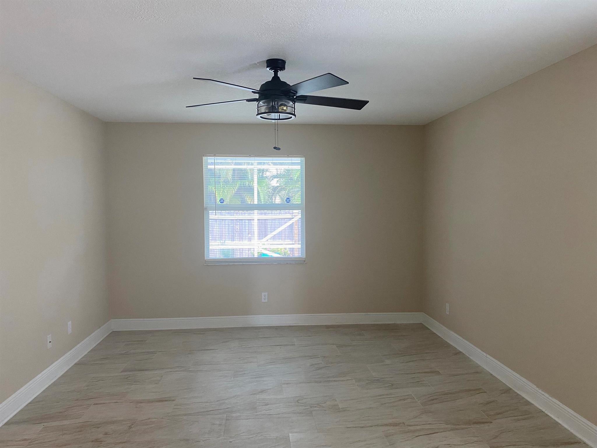 Palm Lake Estates - Residential Lease