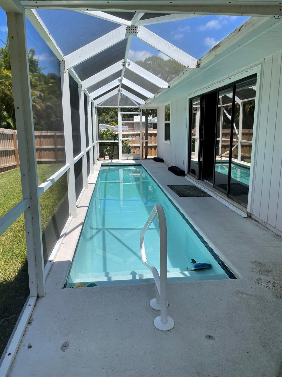 Palm Lake Estates - Residential Lease