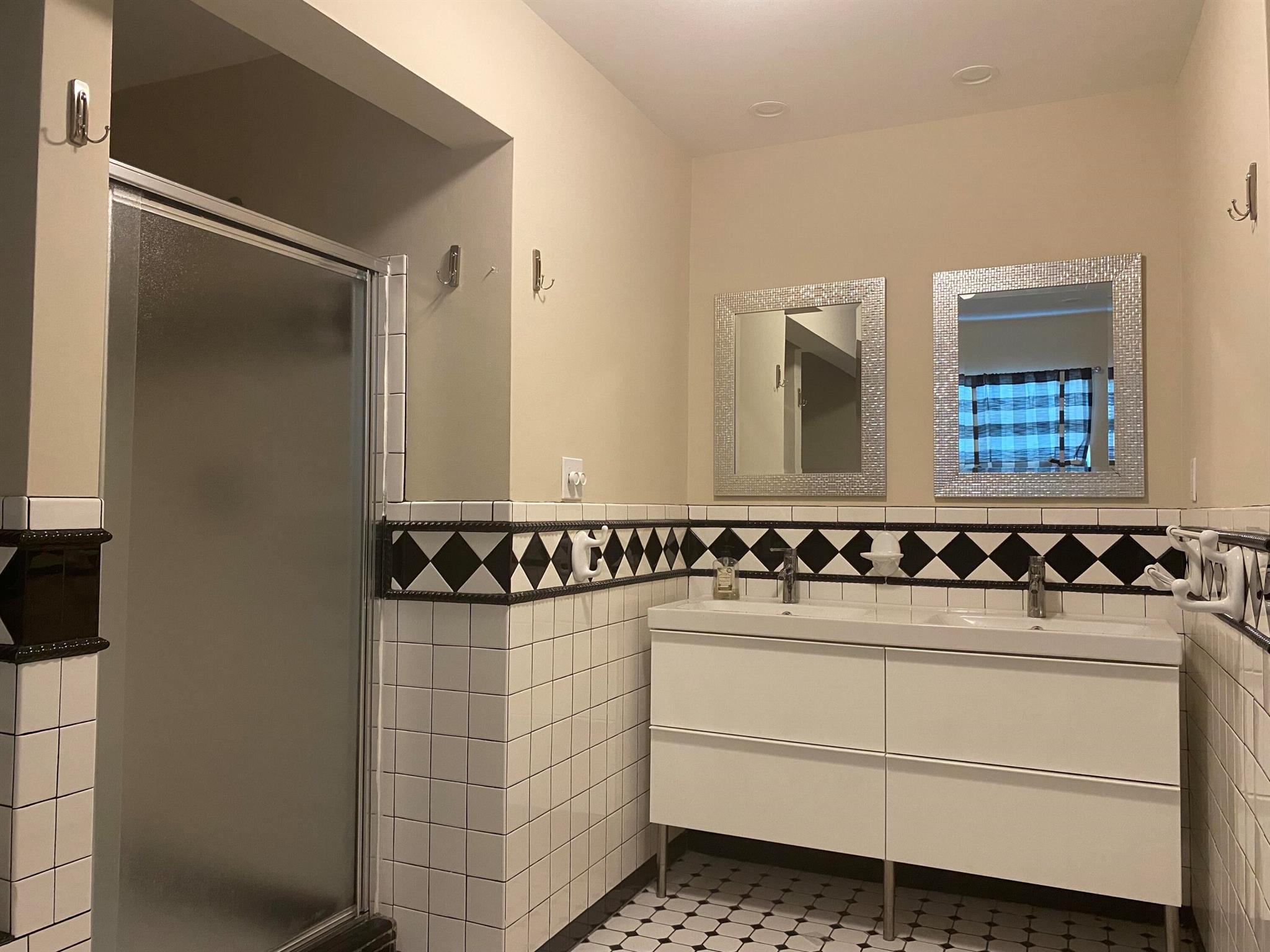 Palm Lake Estates - Residential Lease