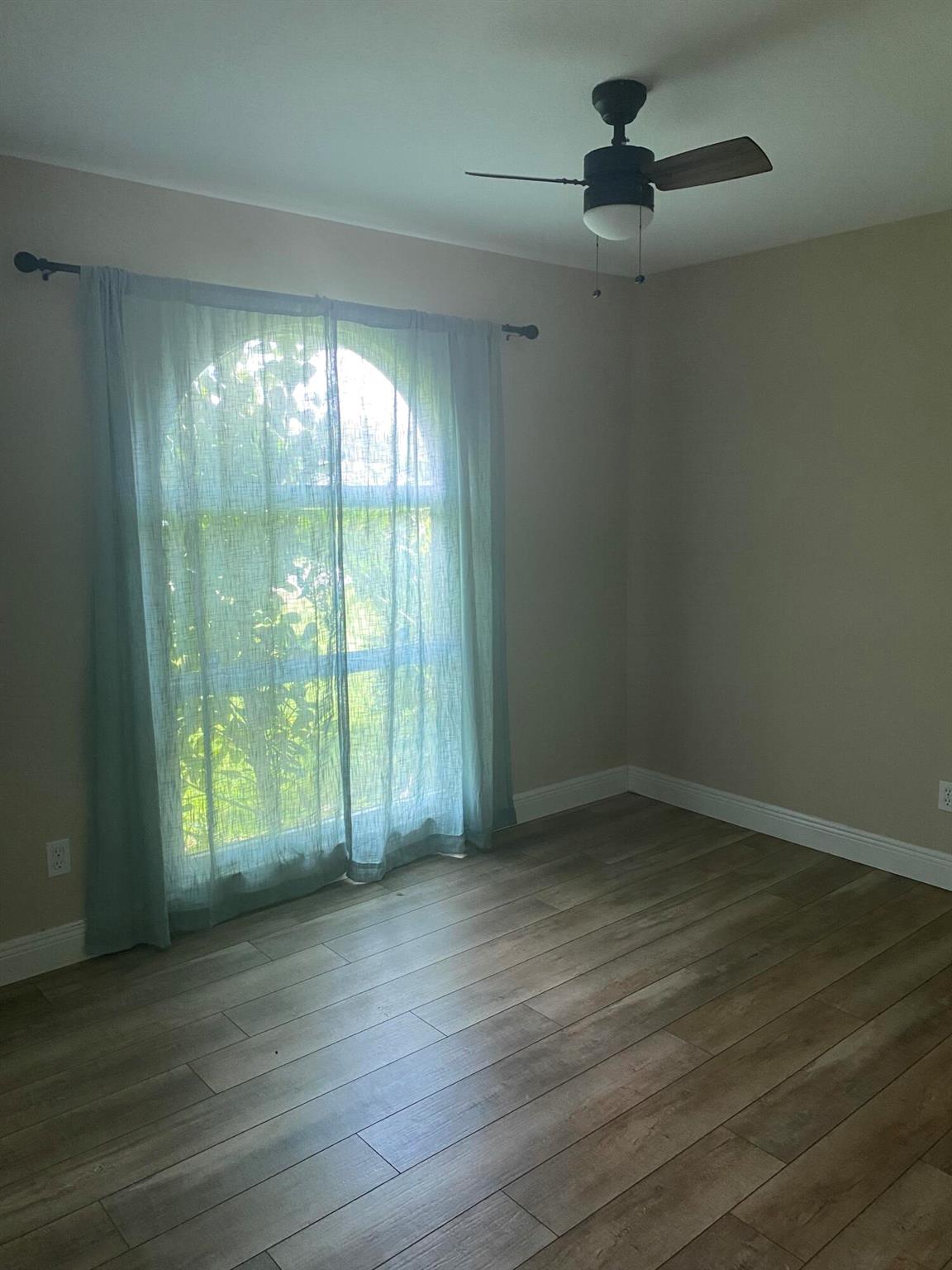 Palm Lake Estates - Residential Lease