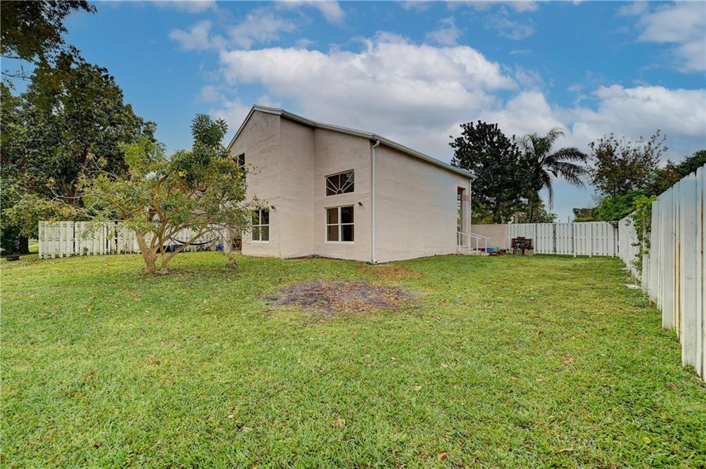 River Run Garden Homes 14 - Residential