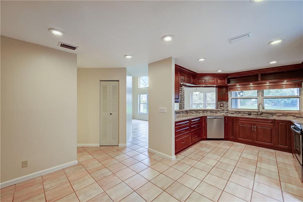 River Run Garden Homes 14 - Residential