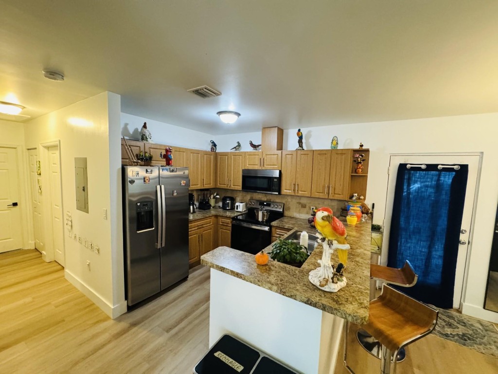 MAGATE 2ND- - Residential