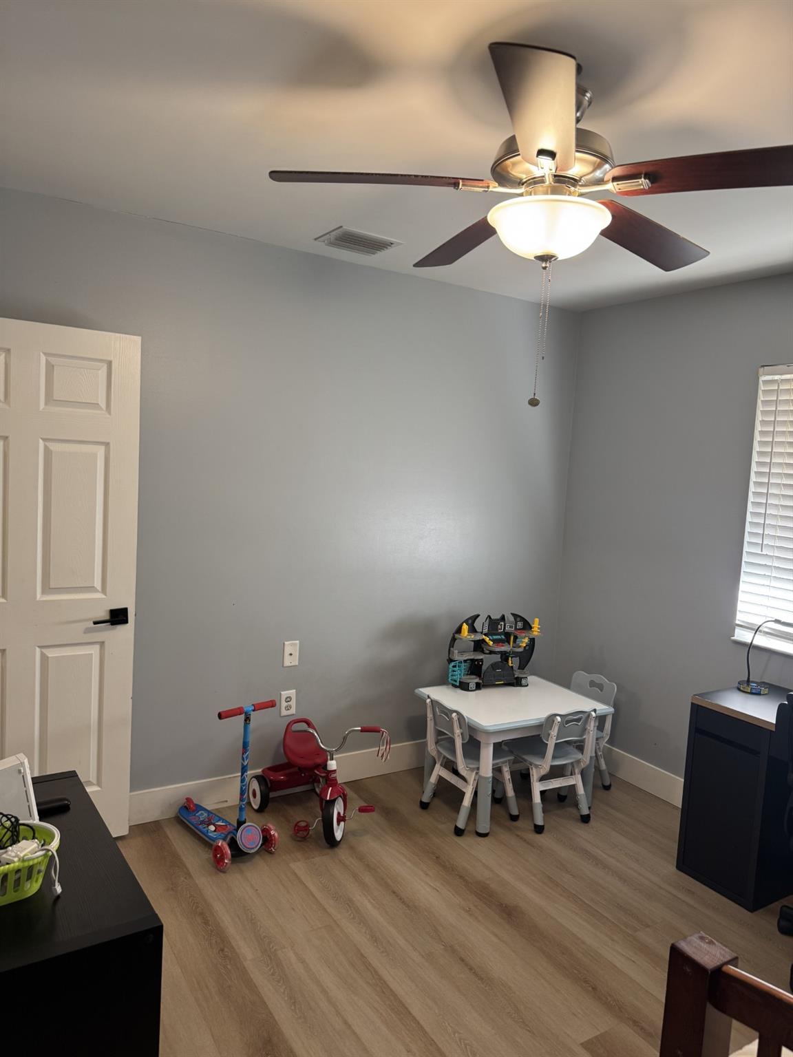 MAGATE 2ND- - Residential