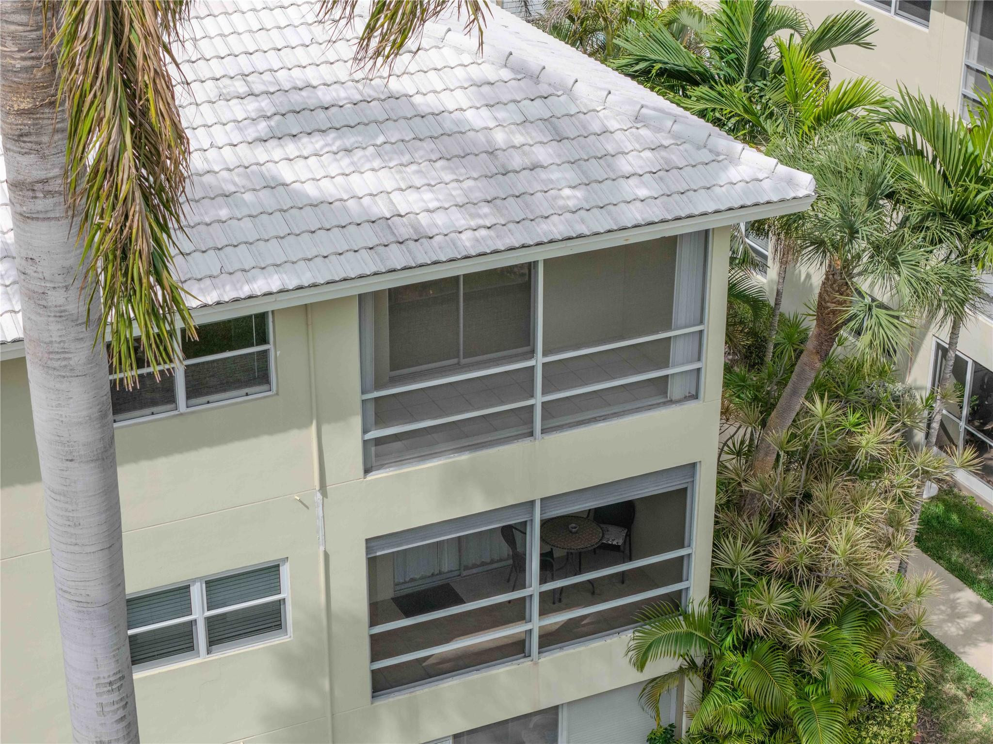 LIGHTHOUSE POINT GARDENS - Residential