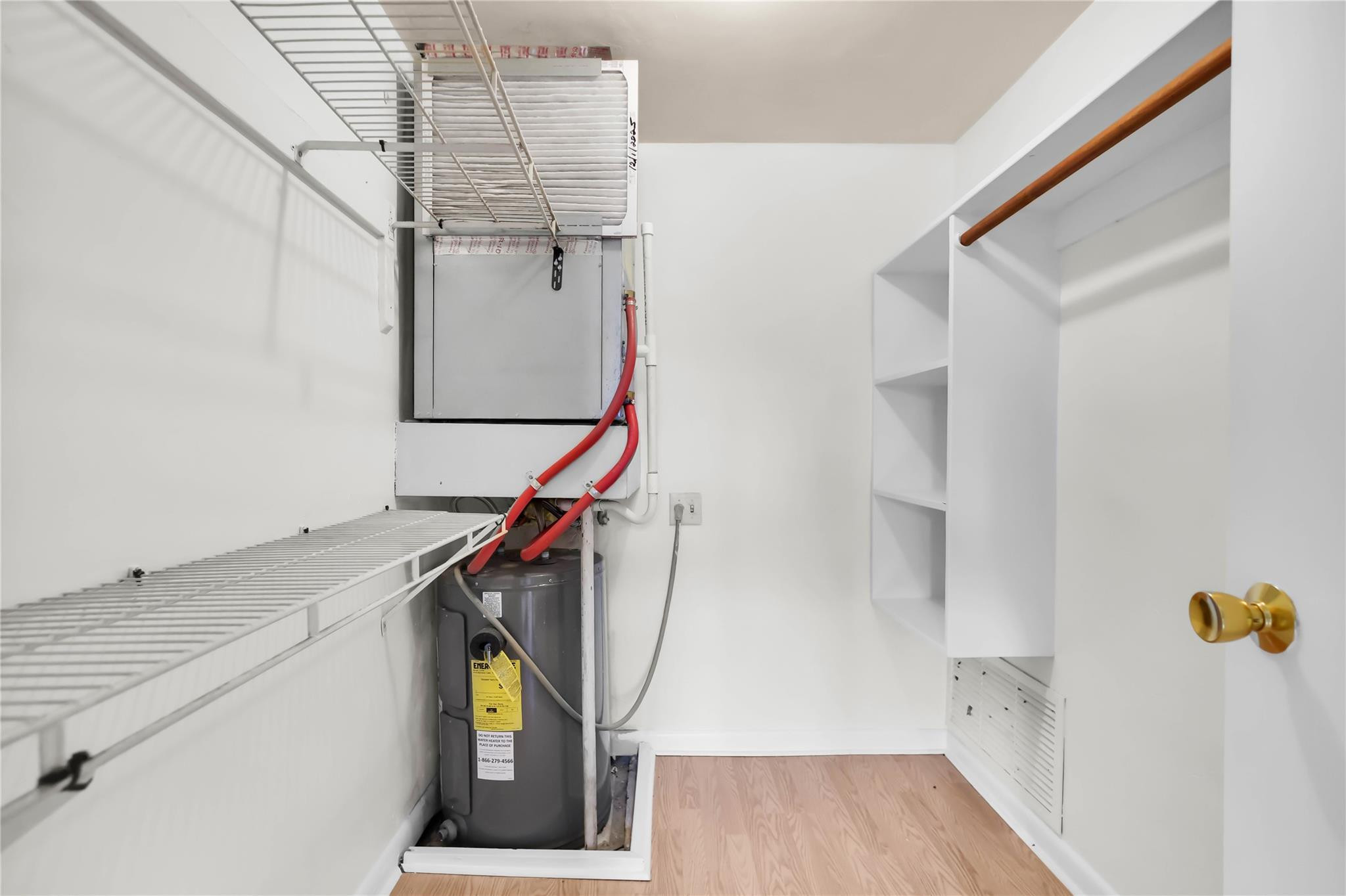 LIGHTHOUSE POINT GARDENS - Residential