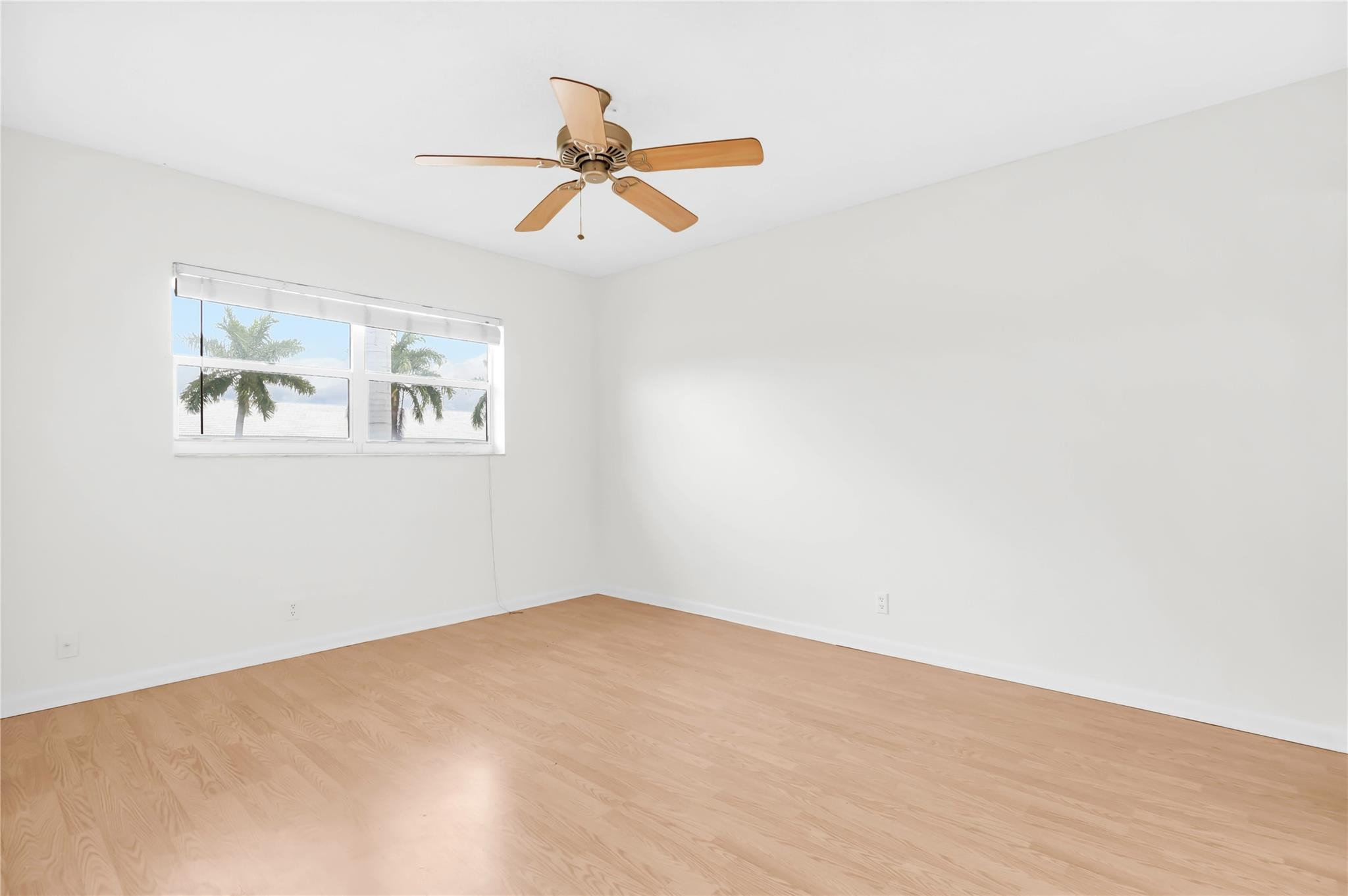 LIGHTHOUSE POINT GARDENS - Residential