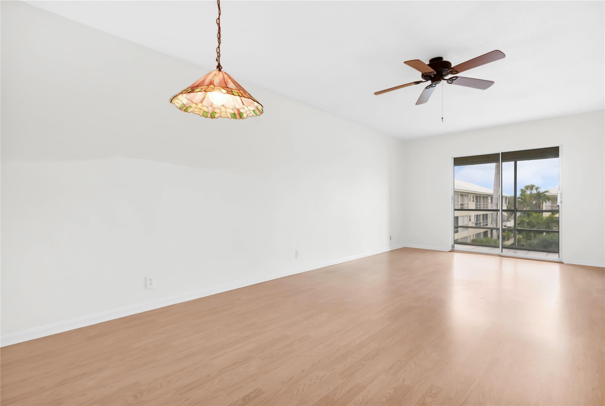 LIGHTHOUSE POINT GARDENS - Residential