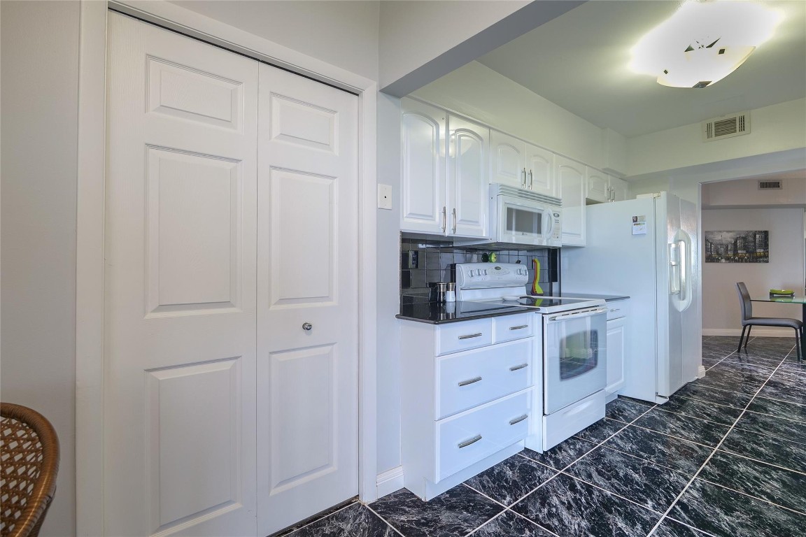 ENVIRON TOWERS - Residential