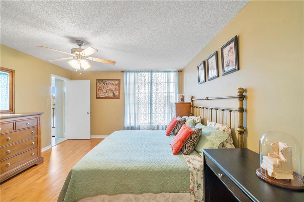 Coral Gate Condo - Residential