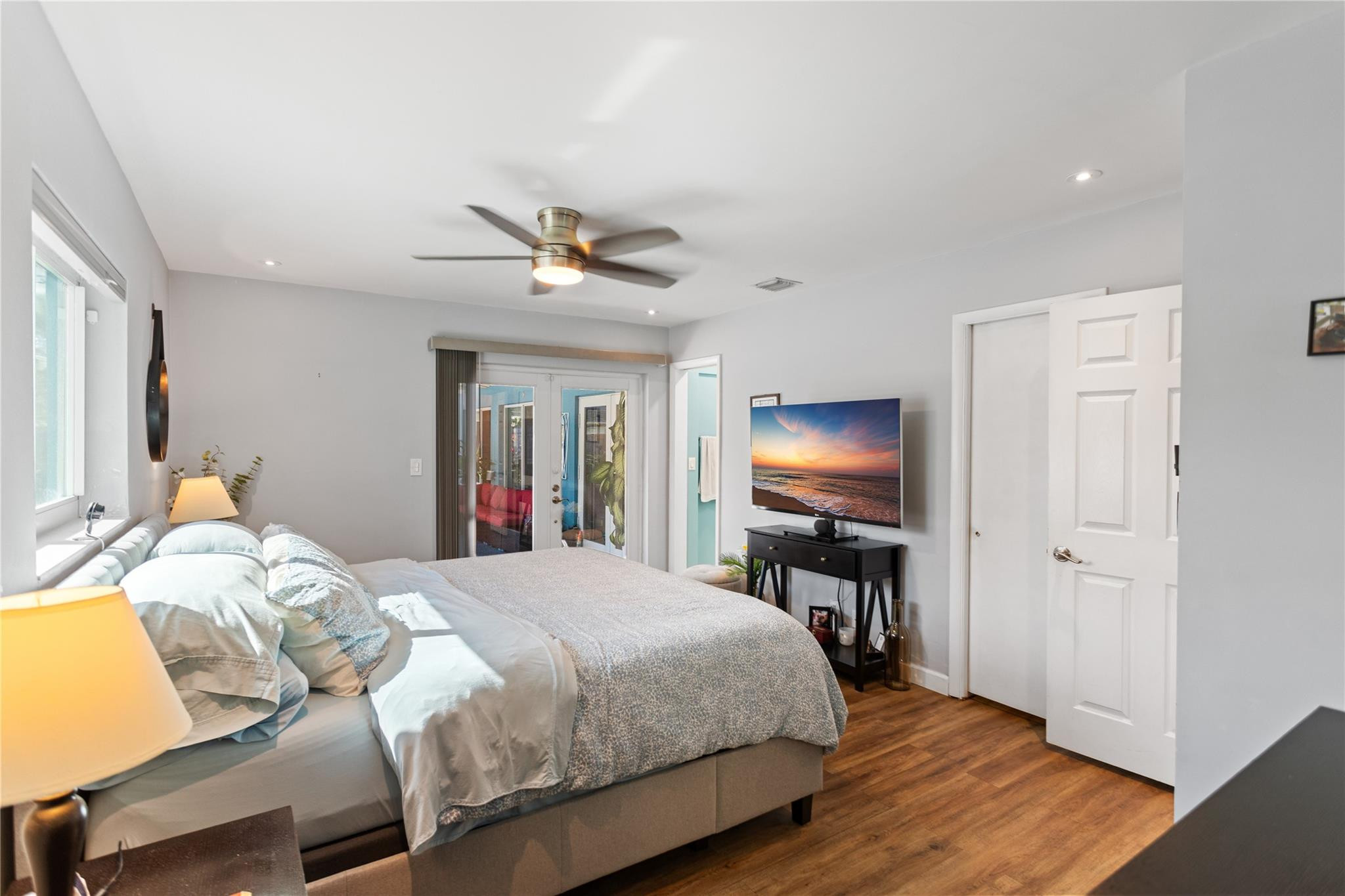 Jenada Isle 50-39 B - Residential