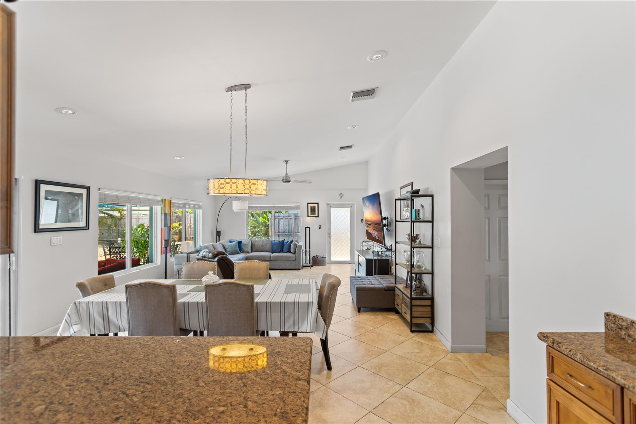 Jenada Isle 50-39 B - Residential