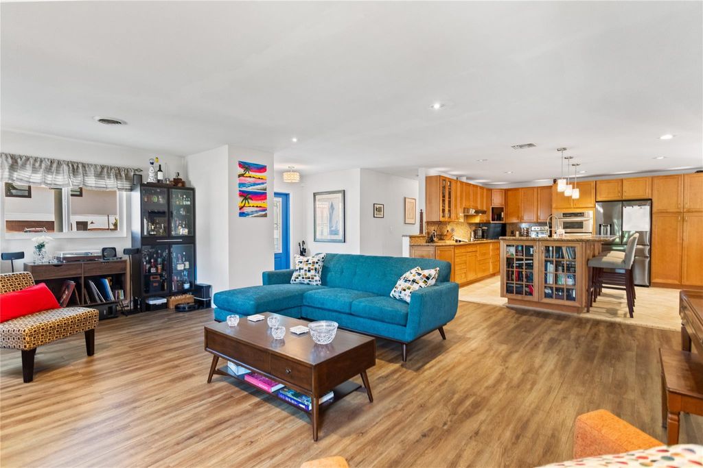 Photo of 2935 NW 11th Terrace, Wilton Manors, FL 33311 (MLS # F10549817)