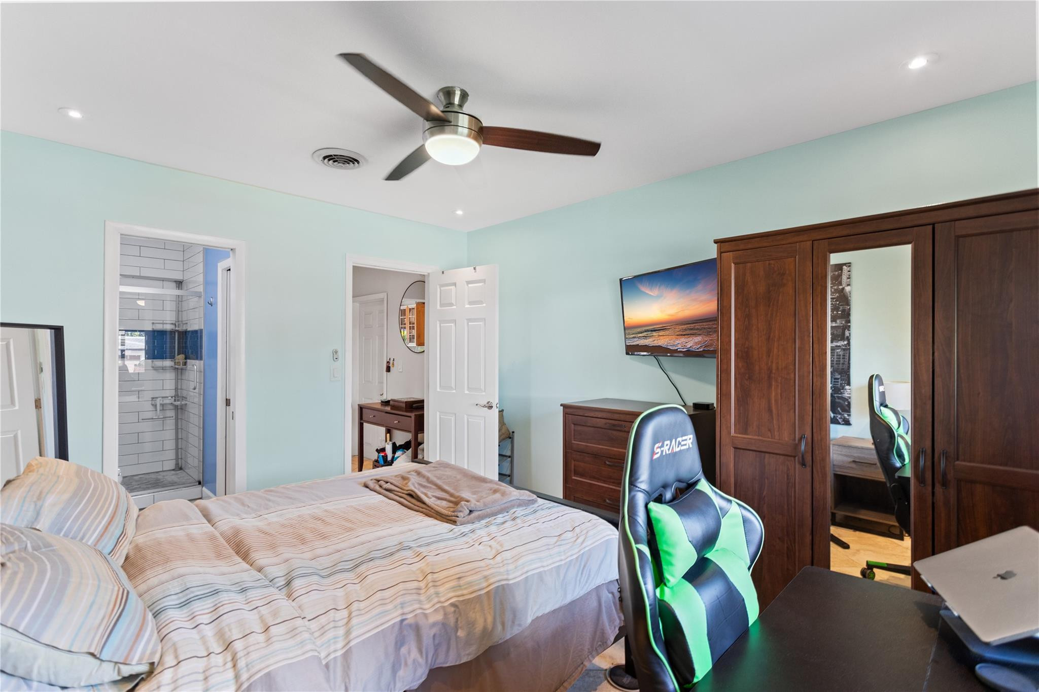 Jenada Isle 50-39 B - Residential