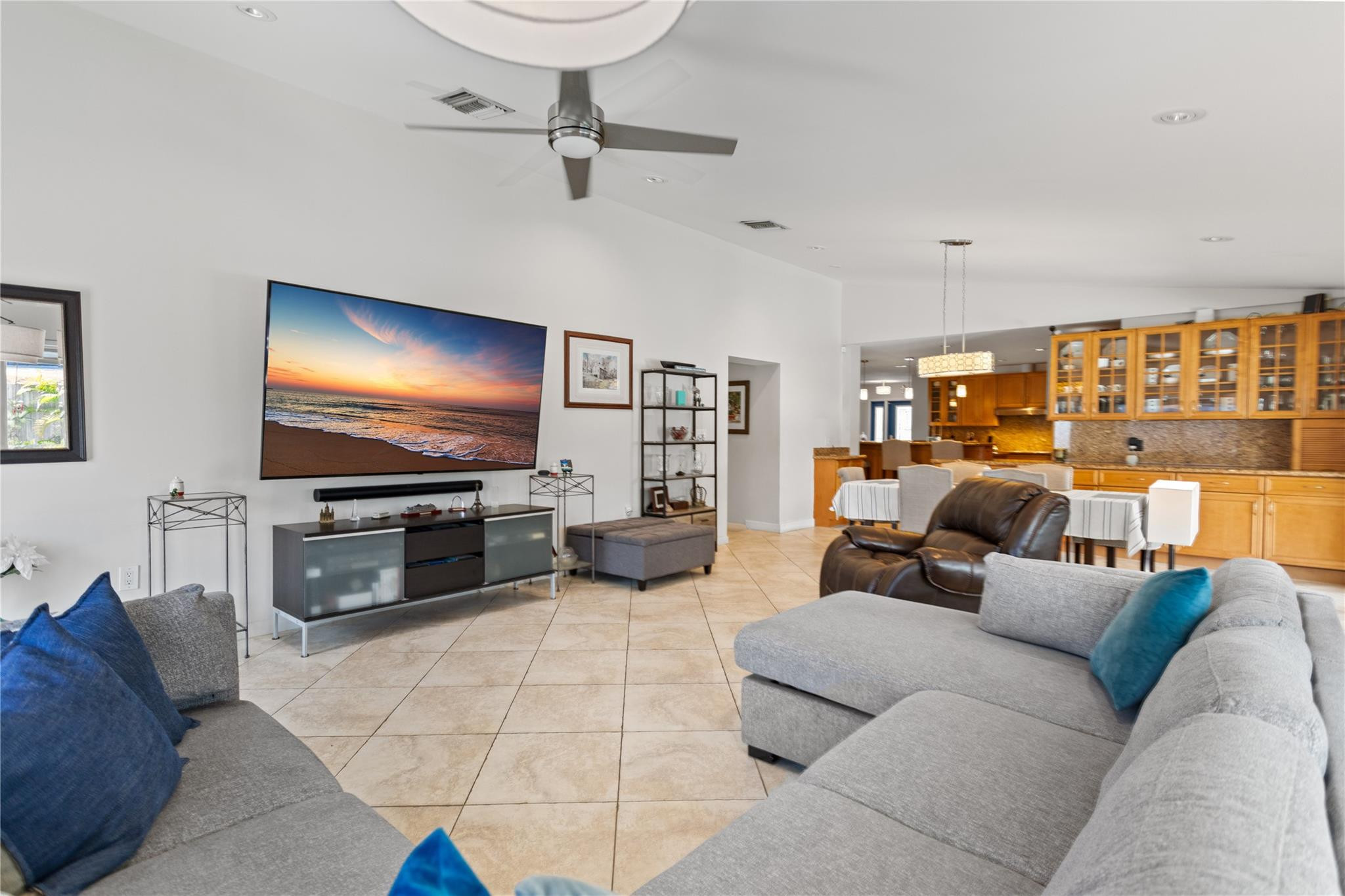 Jenada Isle 50-39 B - Residential