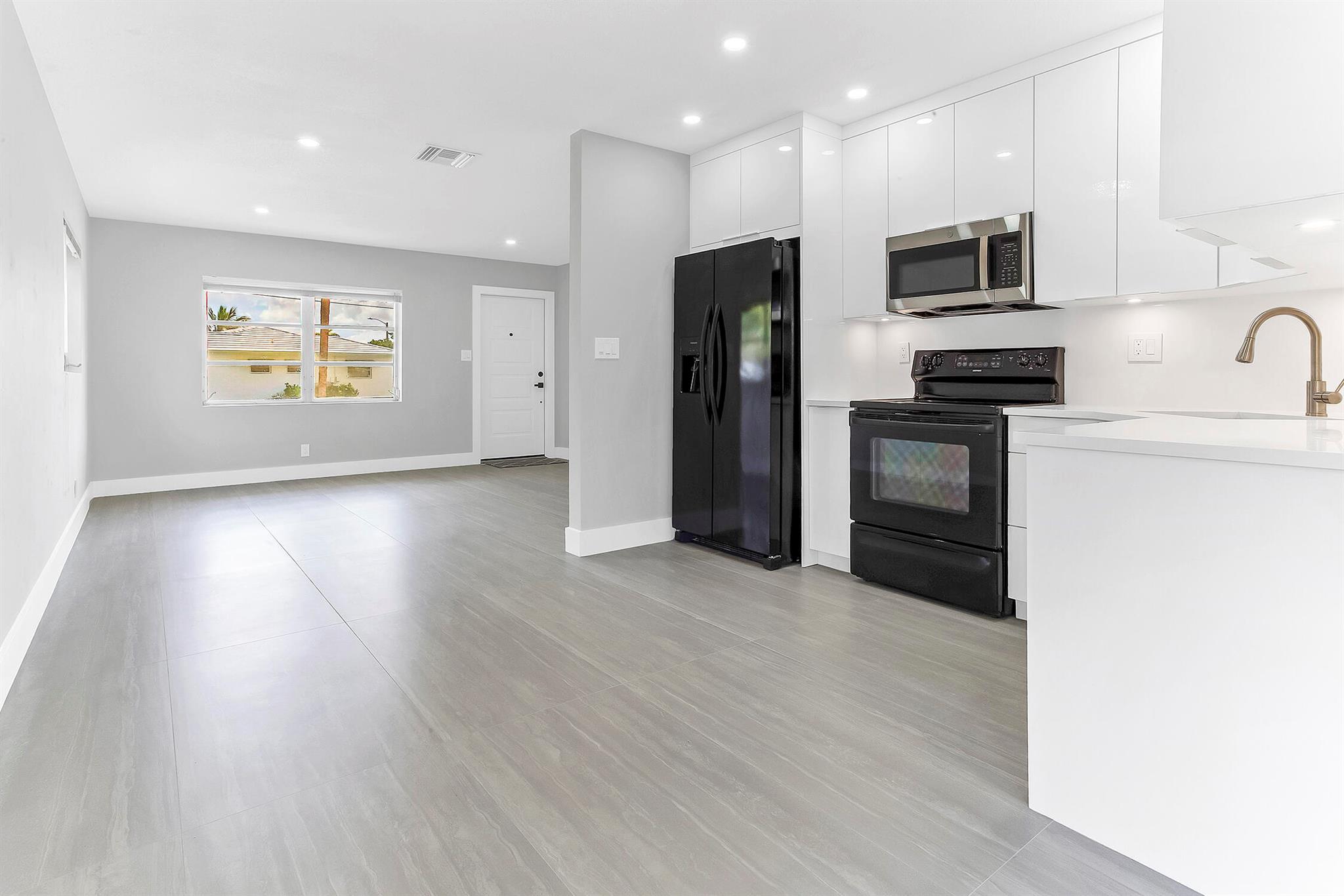 VANGUARD VILLAGE IN THE M - Residential