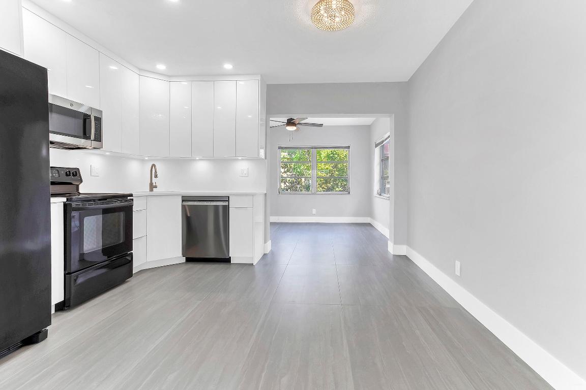 VANGUARD VILLAGE IN THE MAINLANDS COMMUNITY TWO - Residential