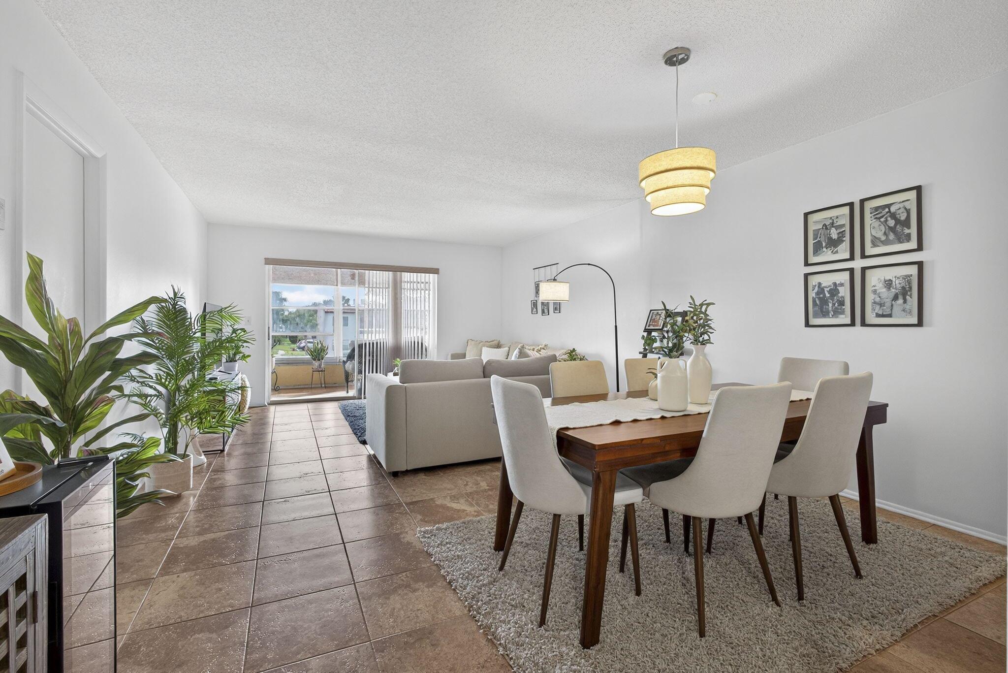 GOLDEN LAKES VILLAGE COND - Residential