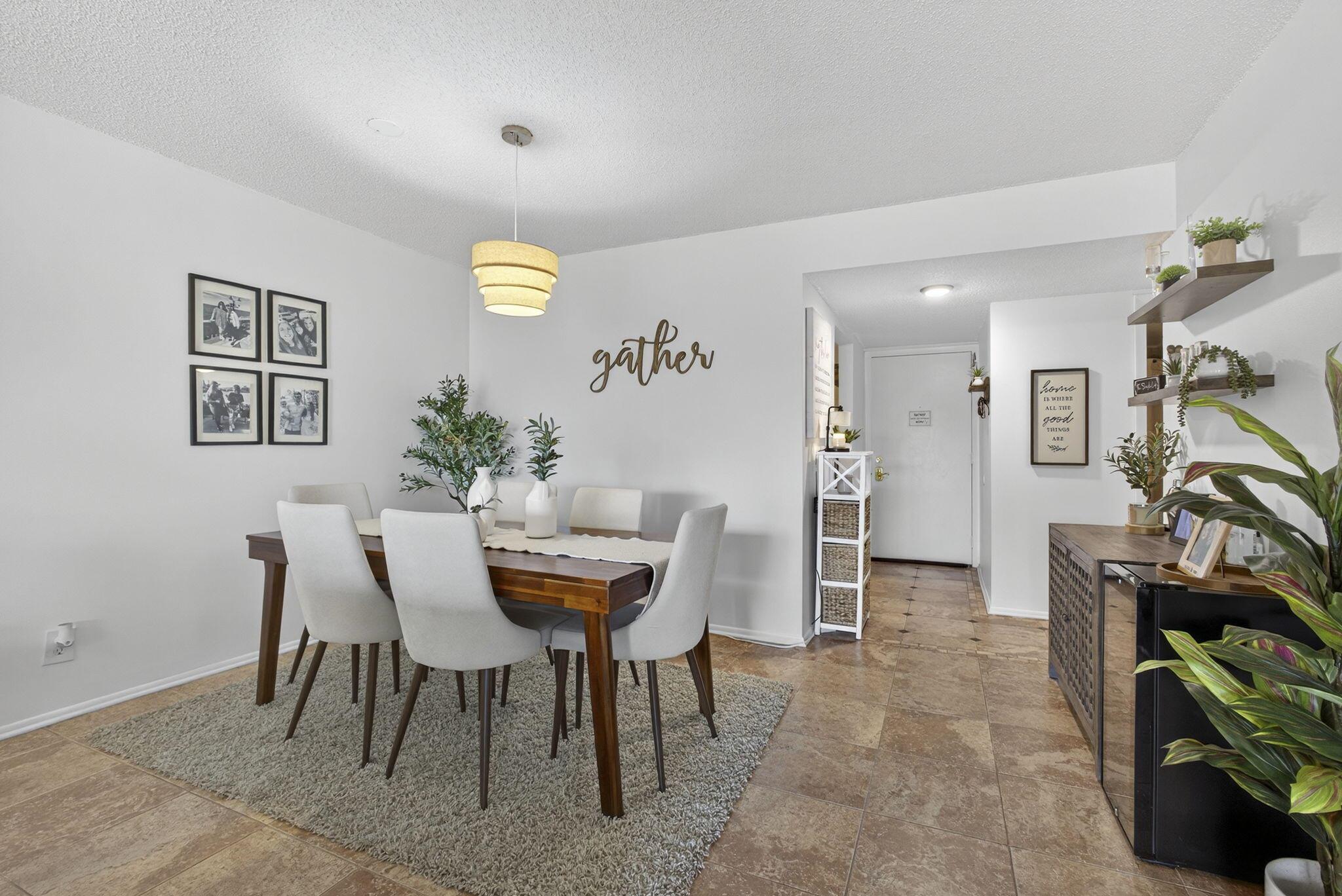 GOLDEN LAKES VILLAGE COND - Residential