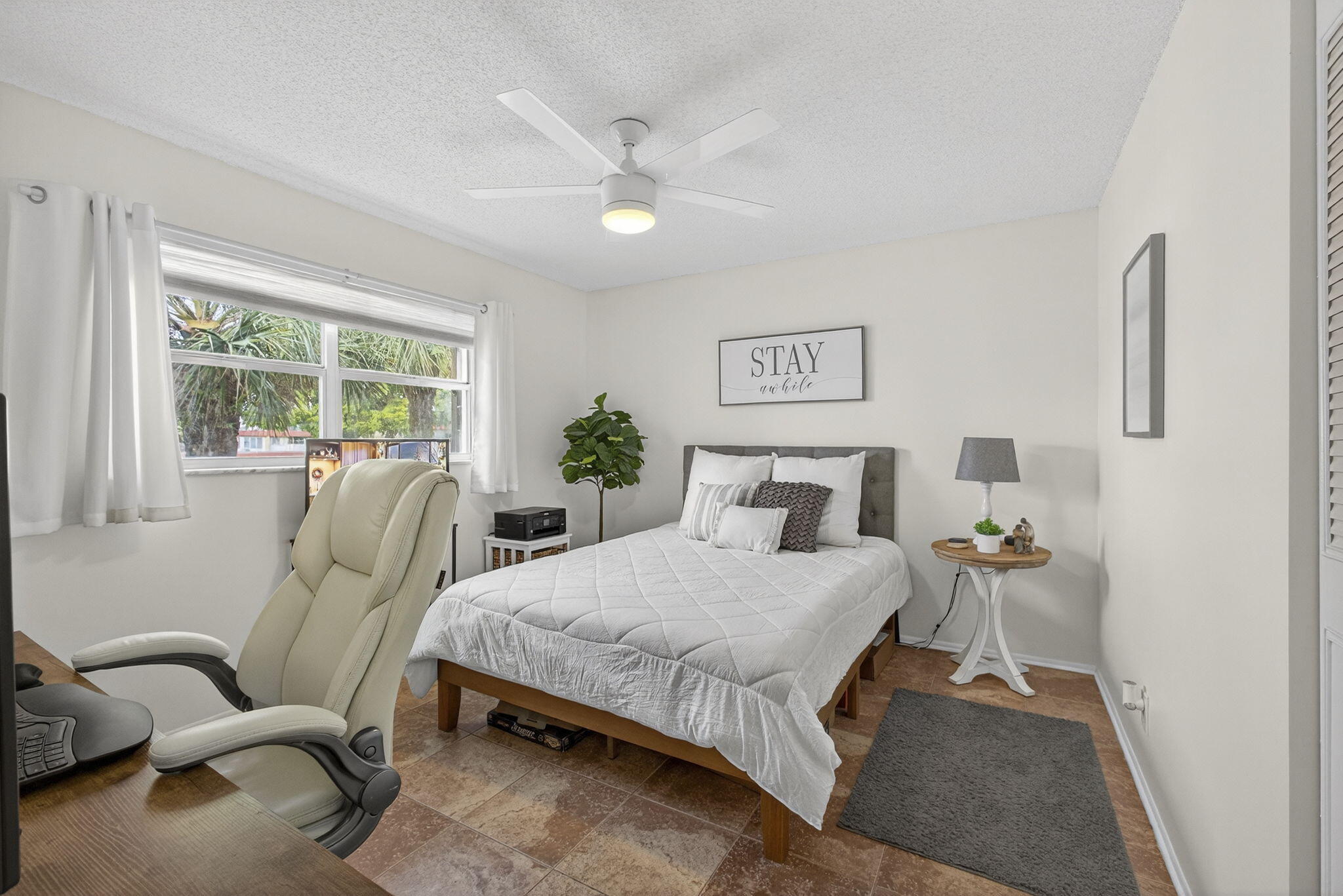 GOLDEN LAKES VILLAGE COND - Residential