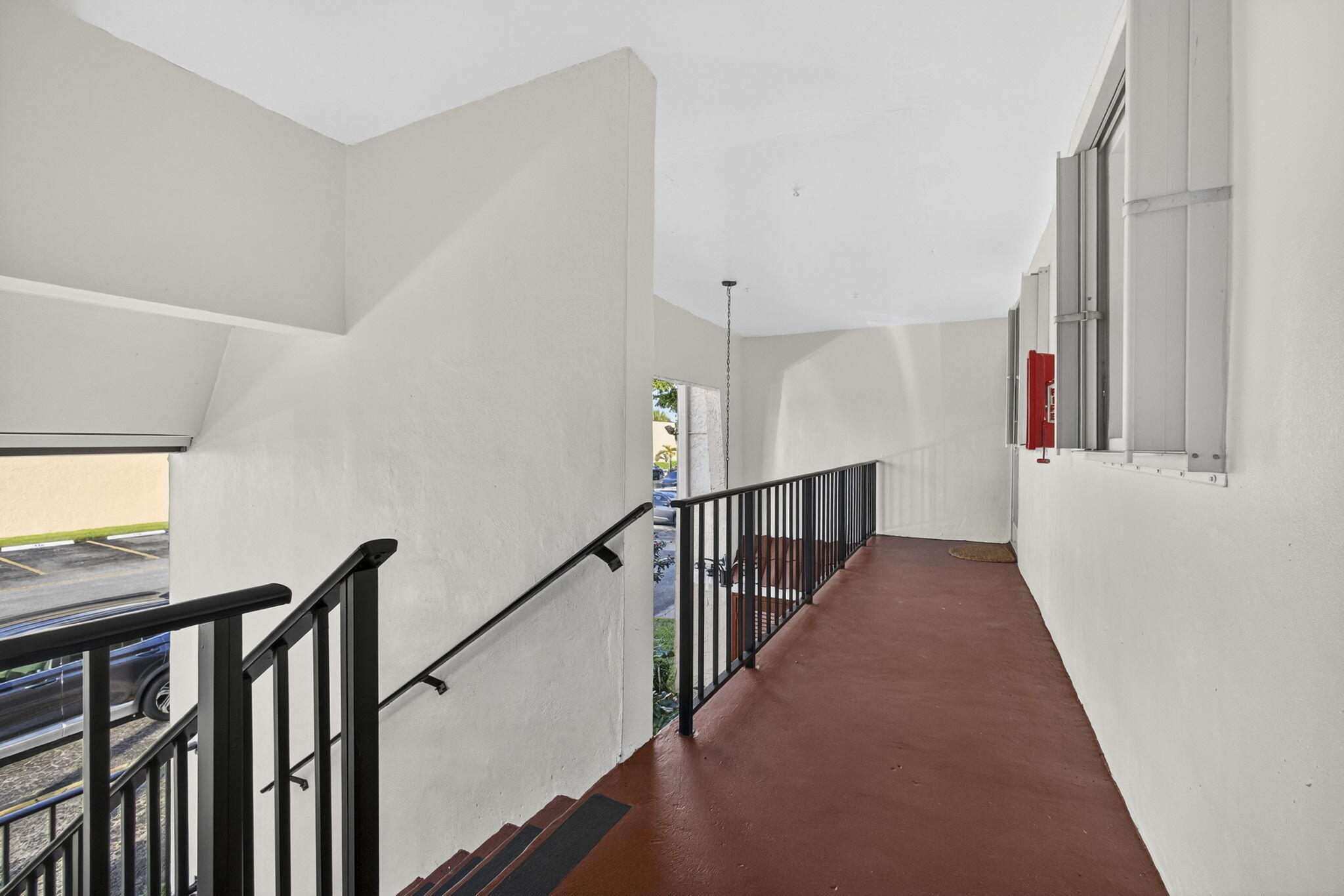 GOLDEN LAKES VILLAGE COND - Residential