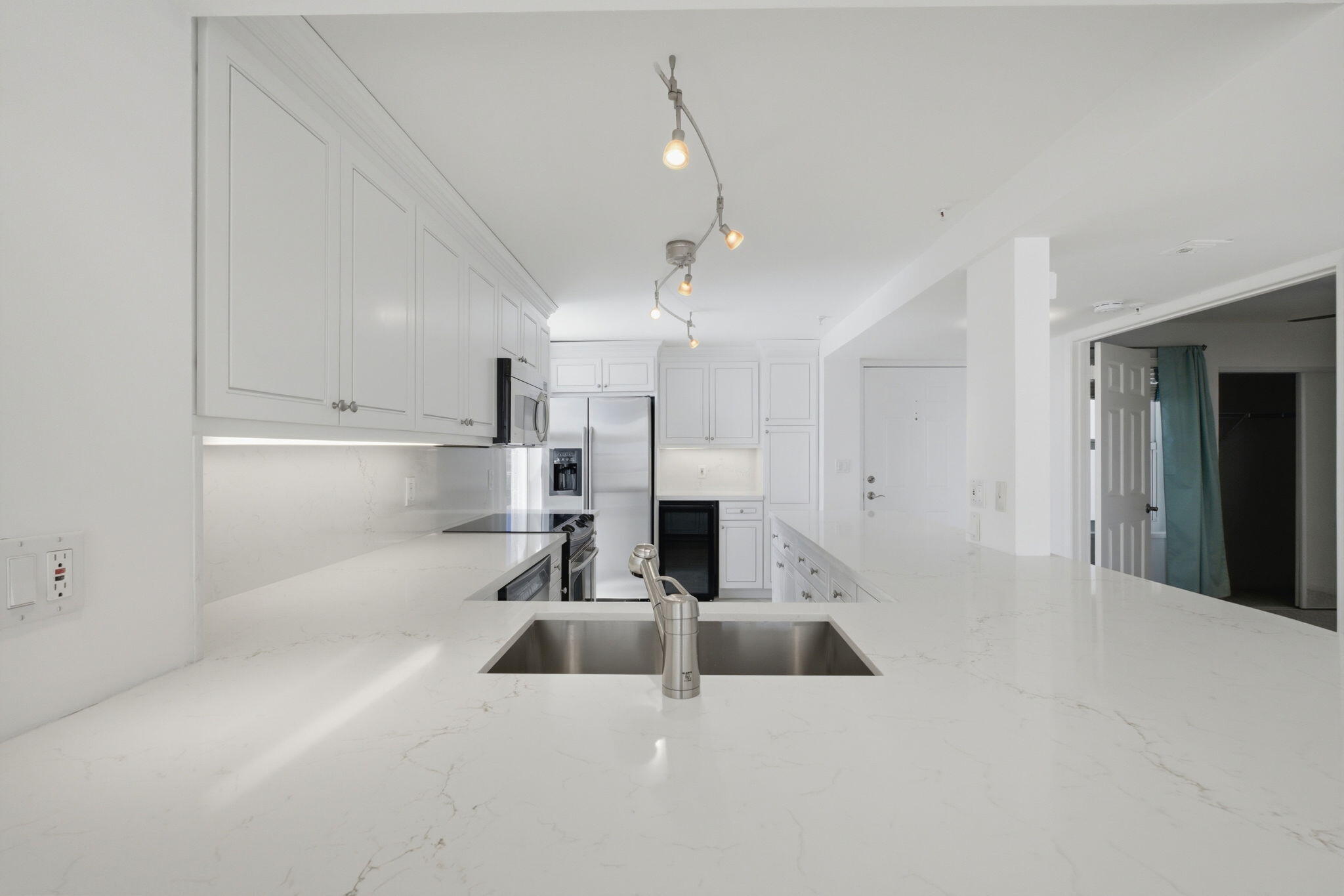 3901 S Flagler Drive 503