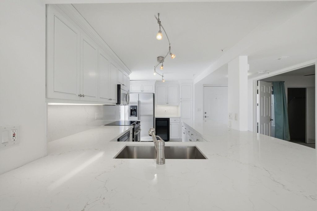 Photo of 3901 S Flagler Drive #503, West Palm Beach, FL 33405 (MLS # B26016052)