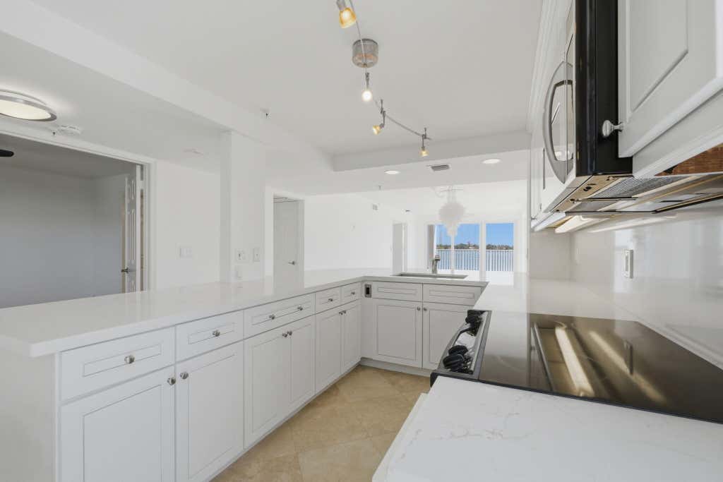 Photo of 3901 S Flagler Drive #503, West Palm Beach, FL 33405 (MLS # B26016052)