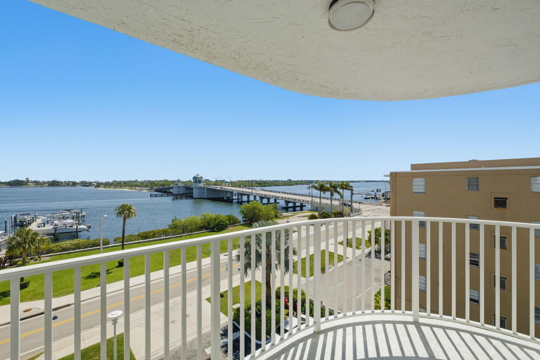HARBOR TOWERS & MARINA CONDO - Residential Lease