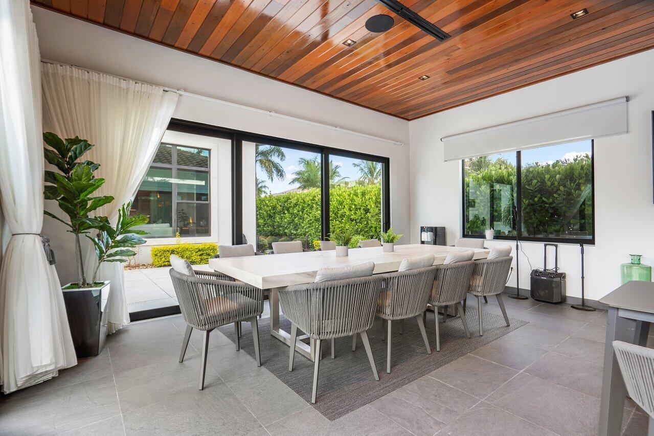 THE OAKS AT BOCA RATON - Residential