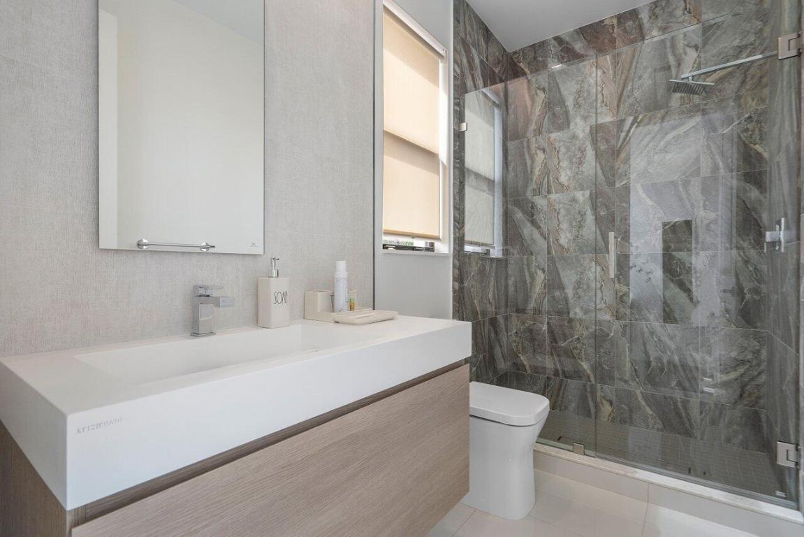 THE OAKS AT BOCA RATON - Residential