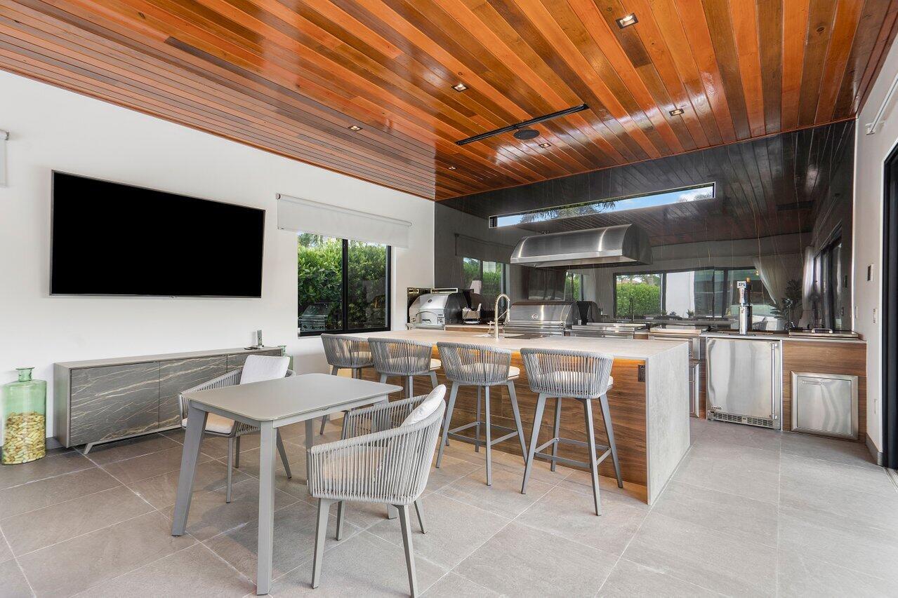 THE OAKS AT BOCA RATON - Residential