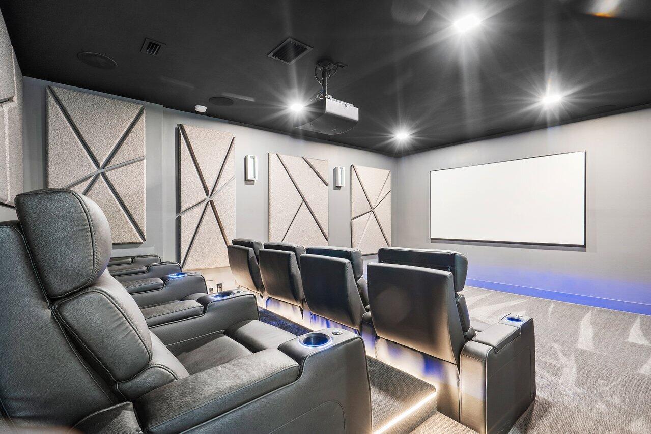 THE OAKS AT BOCA RATON - Residential