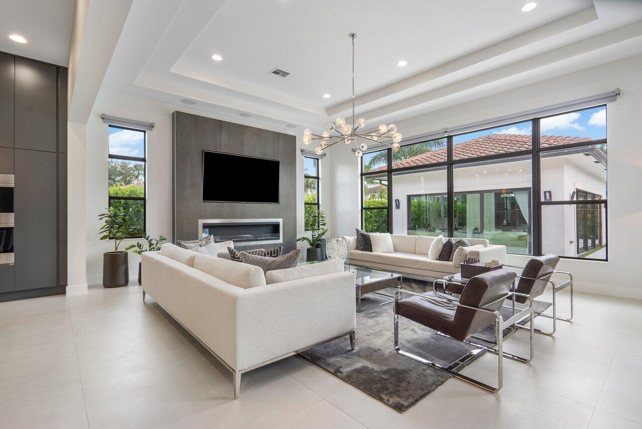 THE OAKS AT BOCA RATON - Residential