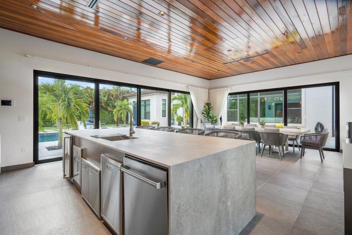 THE OAKS AT BOCA RATON - Residential