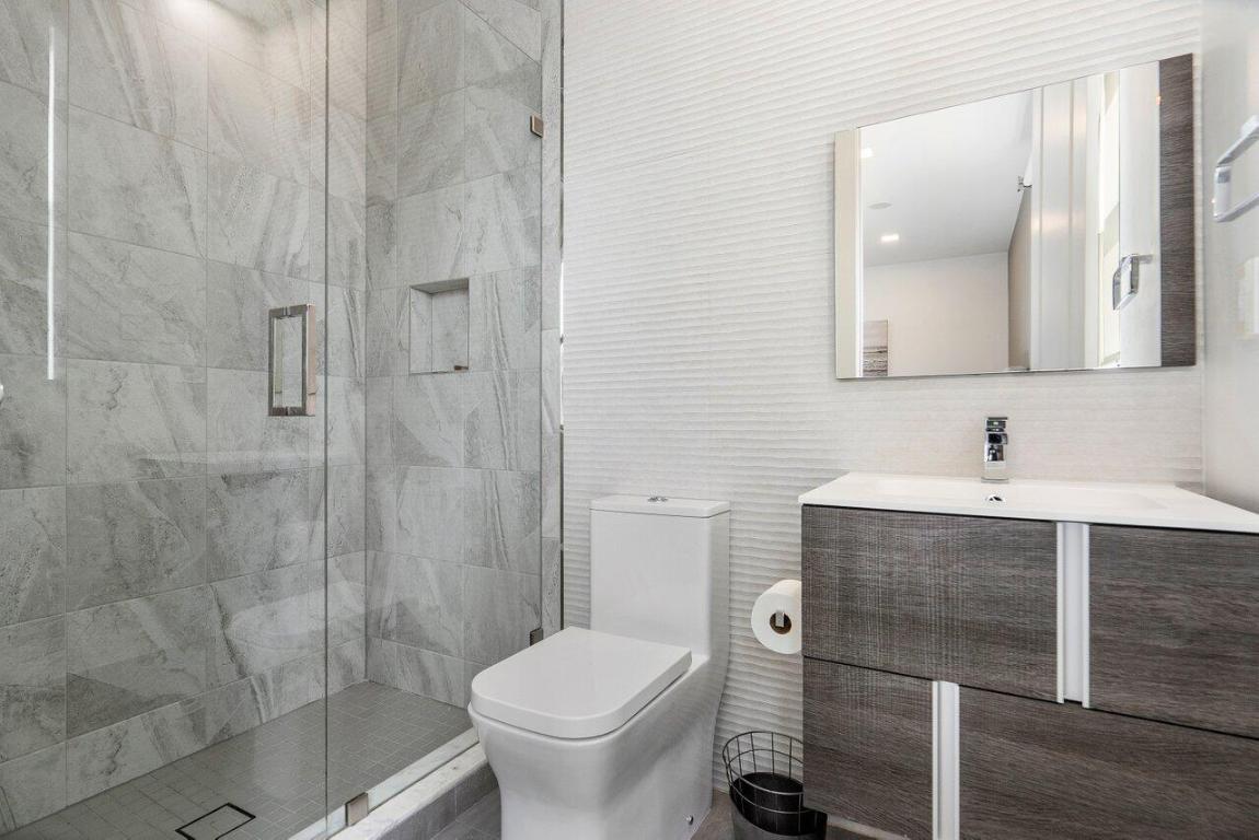 THE OAKS AT BOCA RATON - Residential