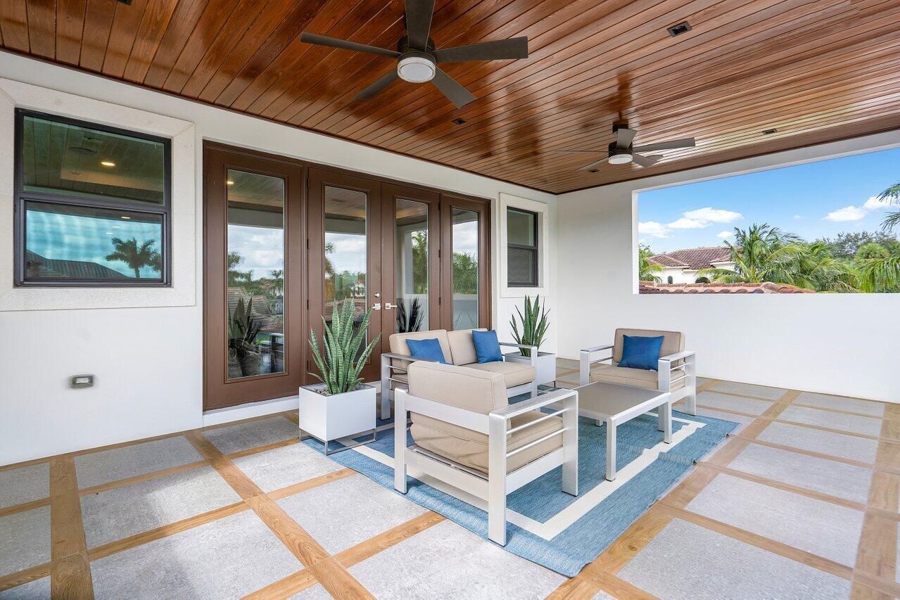 THE OAKS AT BOCA RATON - Residential