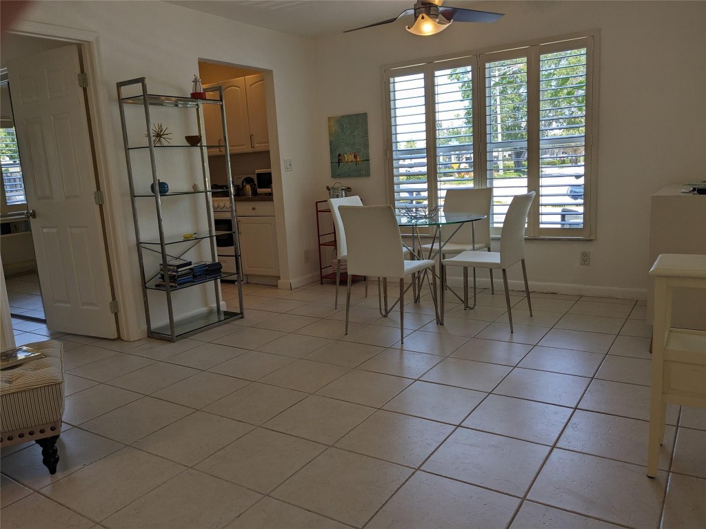 Middle River Villas - Residential