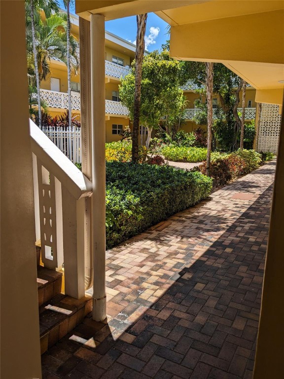 Middle River Villas - Residential