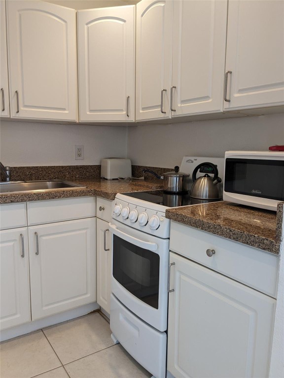 Middle River Villas - Residential