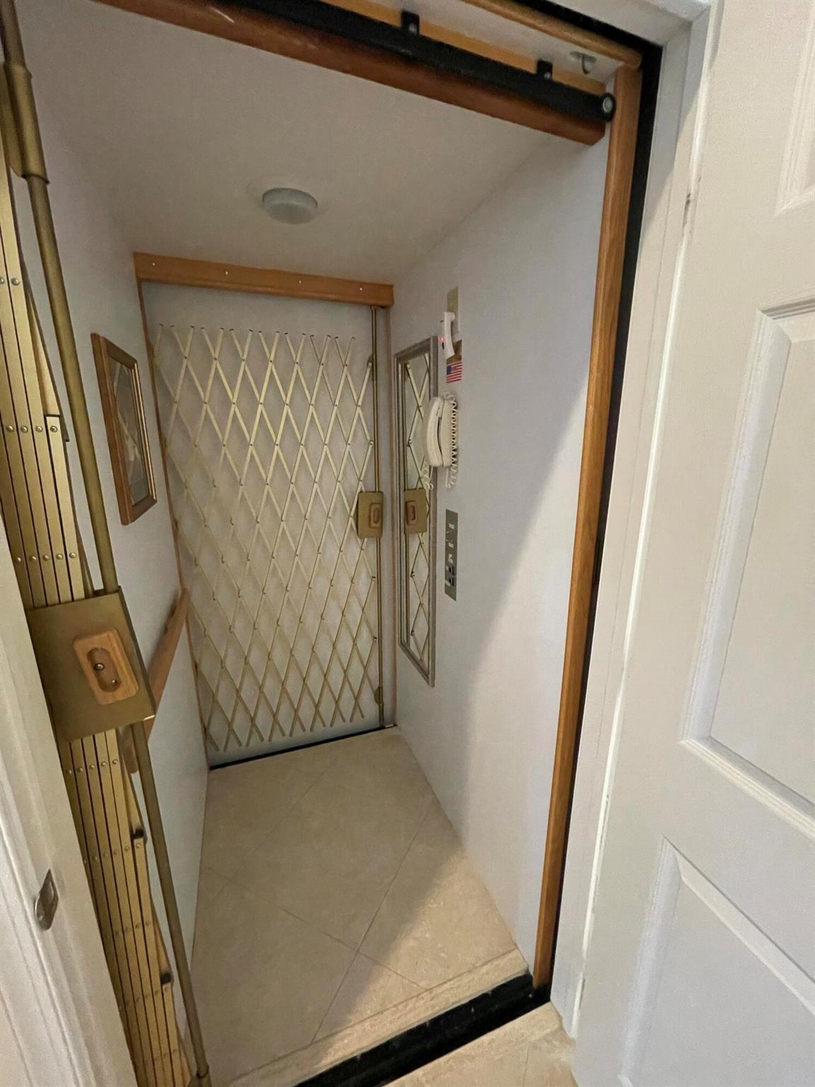 GROVE VILLAGE CONDO - Residential Lease