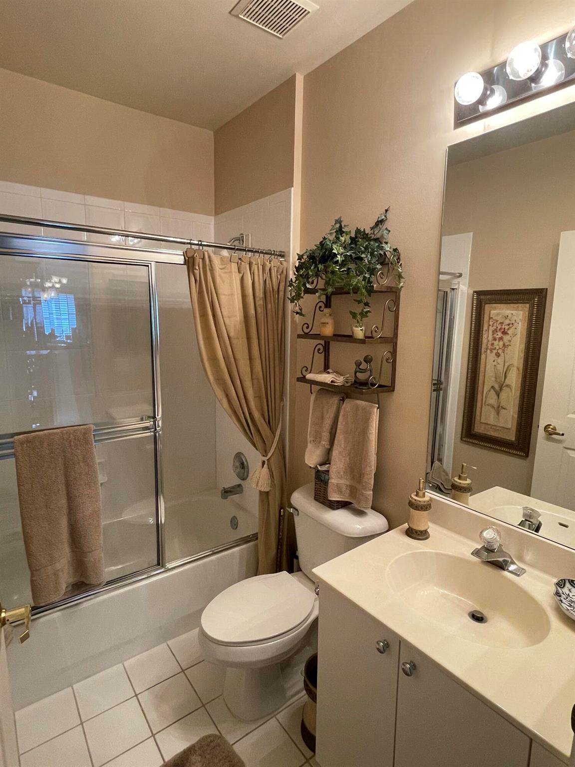 GROVE VILLAGE CONDO - Residential Lease