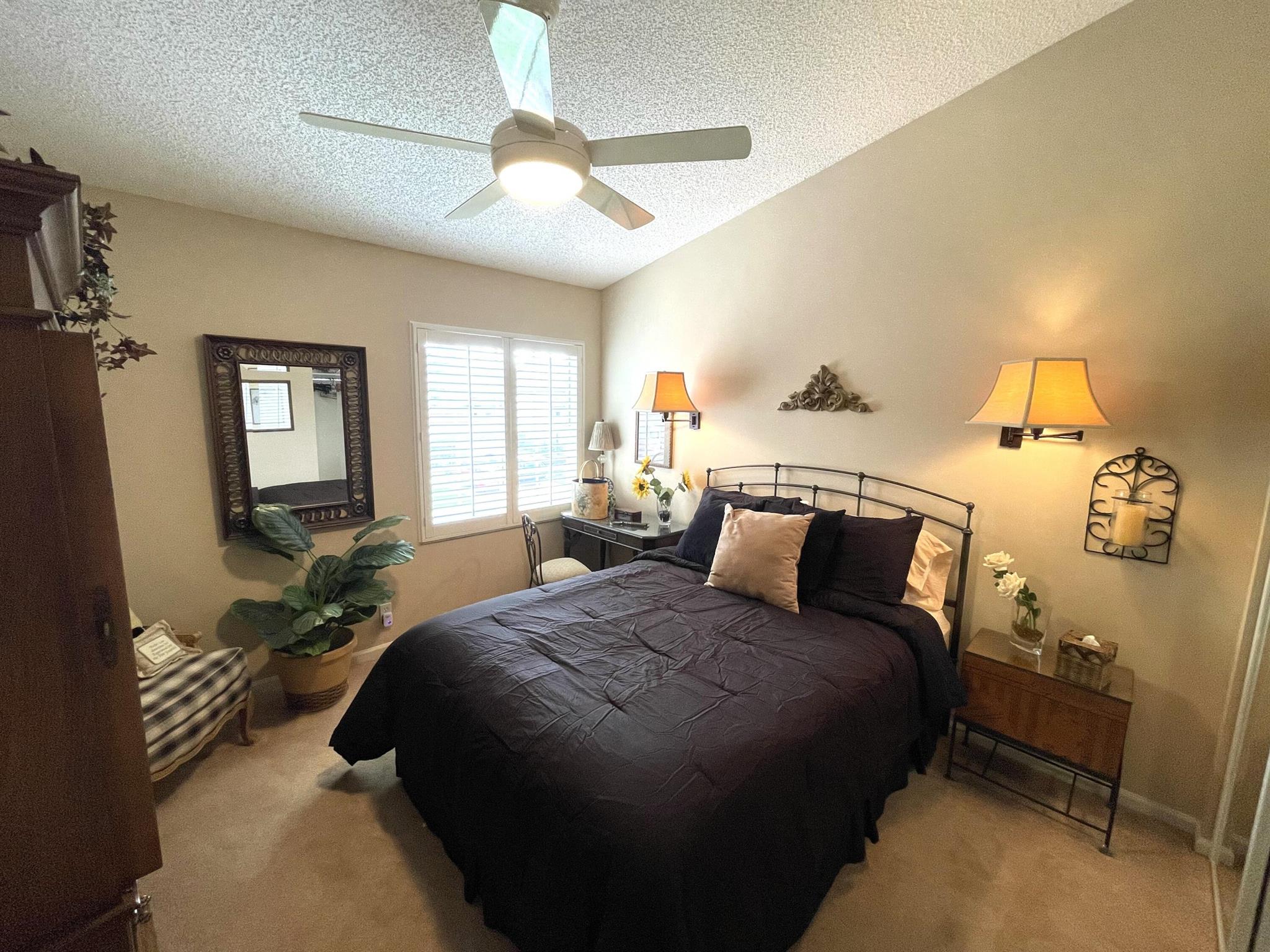 GROVE VILLAGE CONDO - Residential Lease