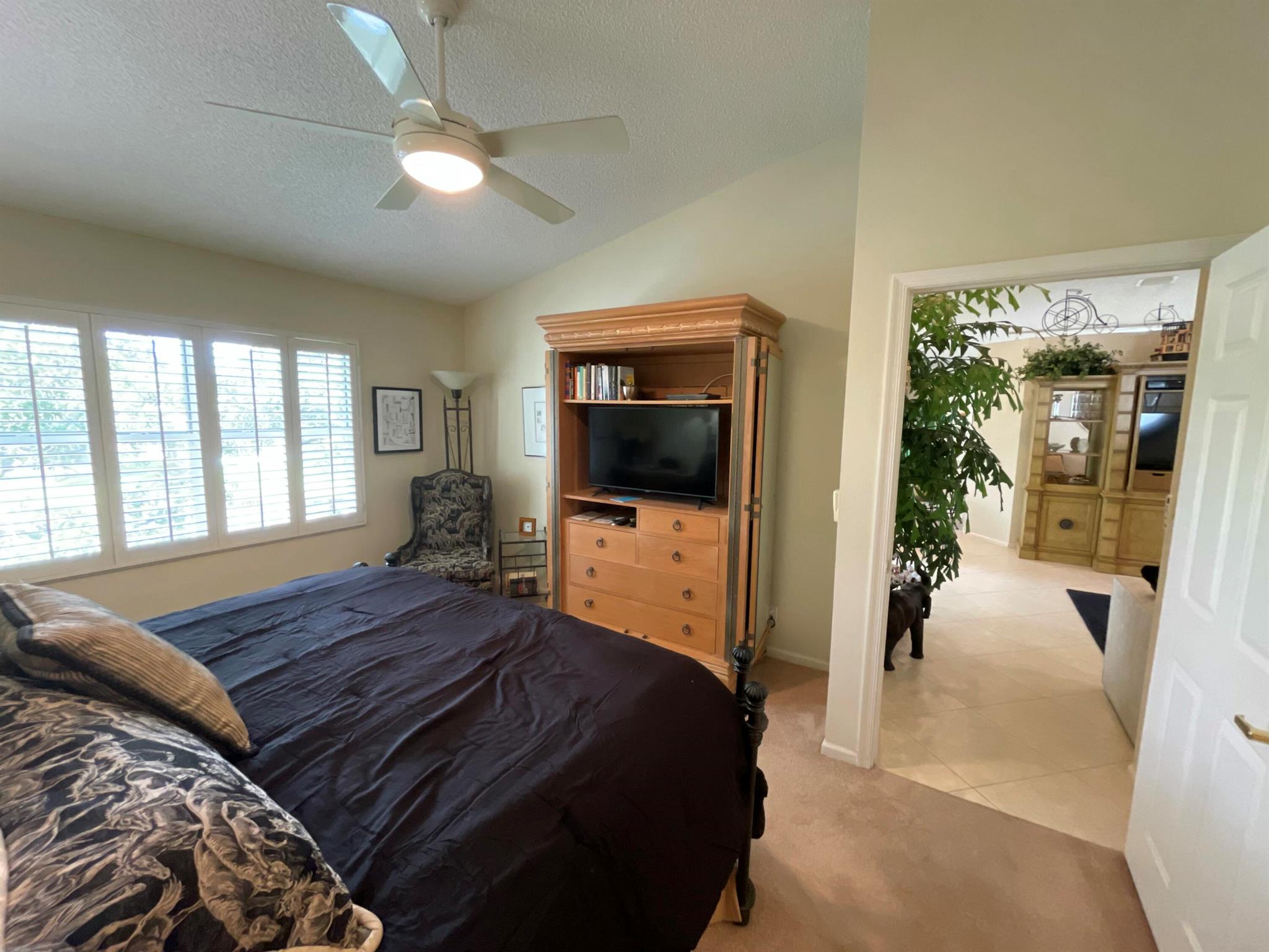 GROVE VILLAGE CONDO - Residential Lease