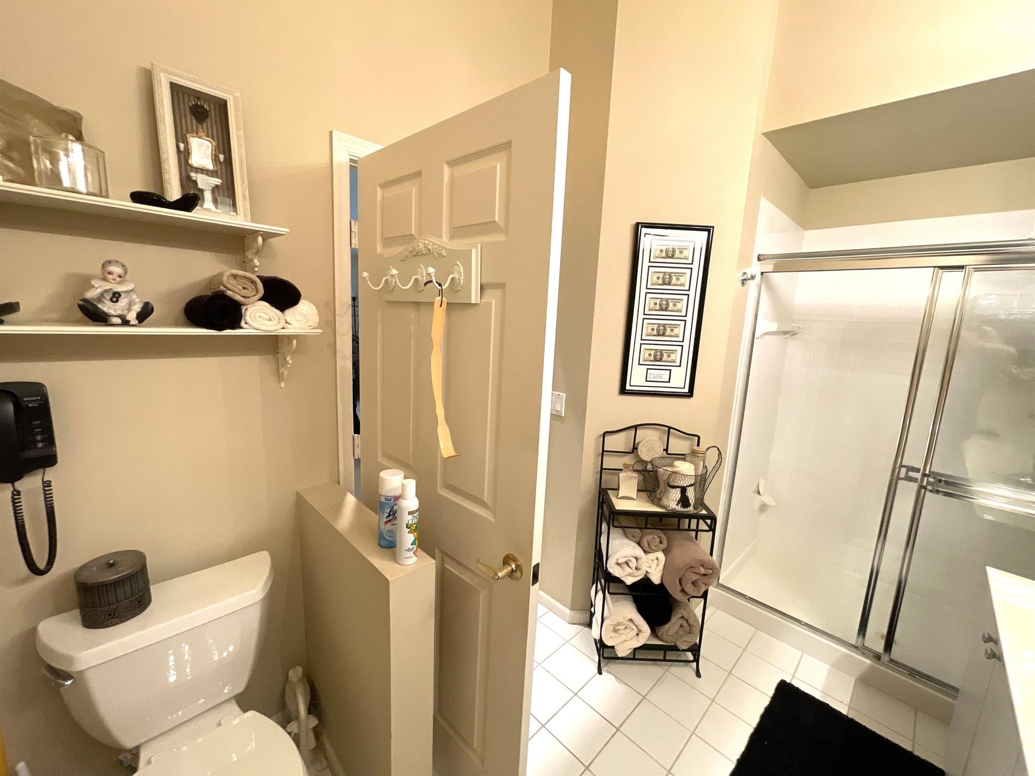 GROVE VILLAGE CONDO - Residential Lease