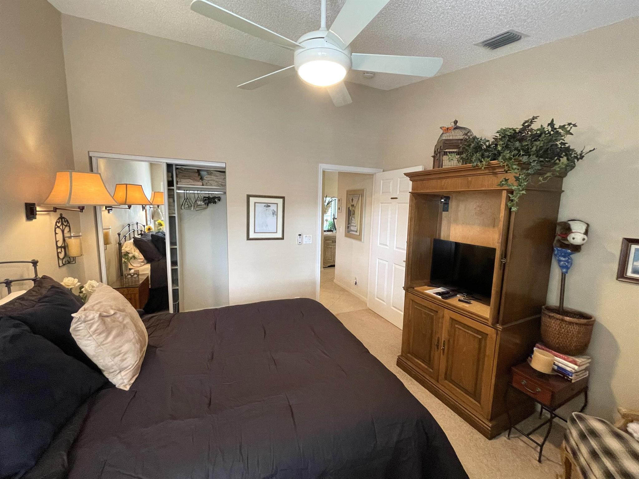 GROVE VILLAGE CONDO - Residential Lease