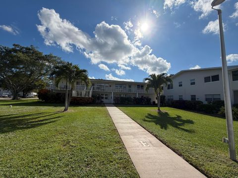 Tiny photo for 107 Prescott E, Deerfield Beach, FL 33442 (MLS # R11143526)