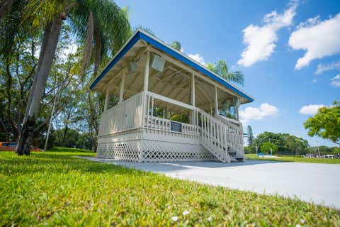 Tiny photo for 107 Prescott E, Deerfield Beach, FL 33442 (MLS # R11143526)