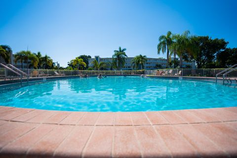 Tiny photo for 107 Prescott E, Deerfield Beach, FL 33442 (MLS # R11143526)