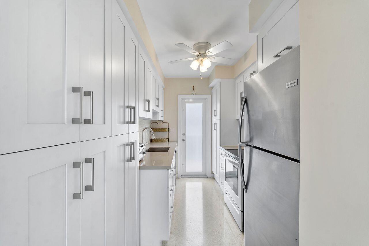 SEA CLUB OF HILLSBORO BEACH - Residential Lease